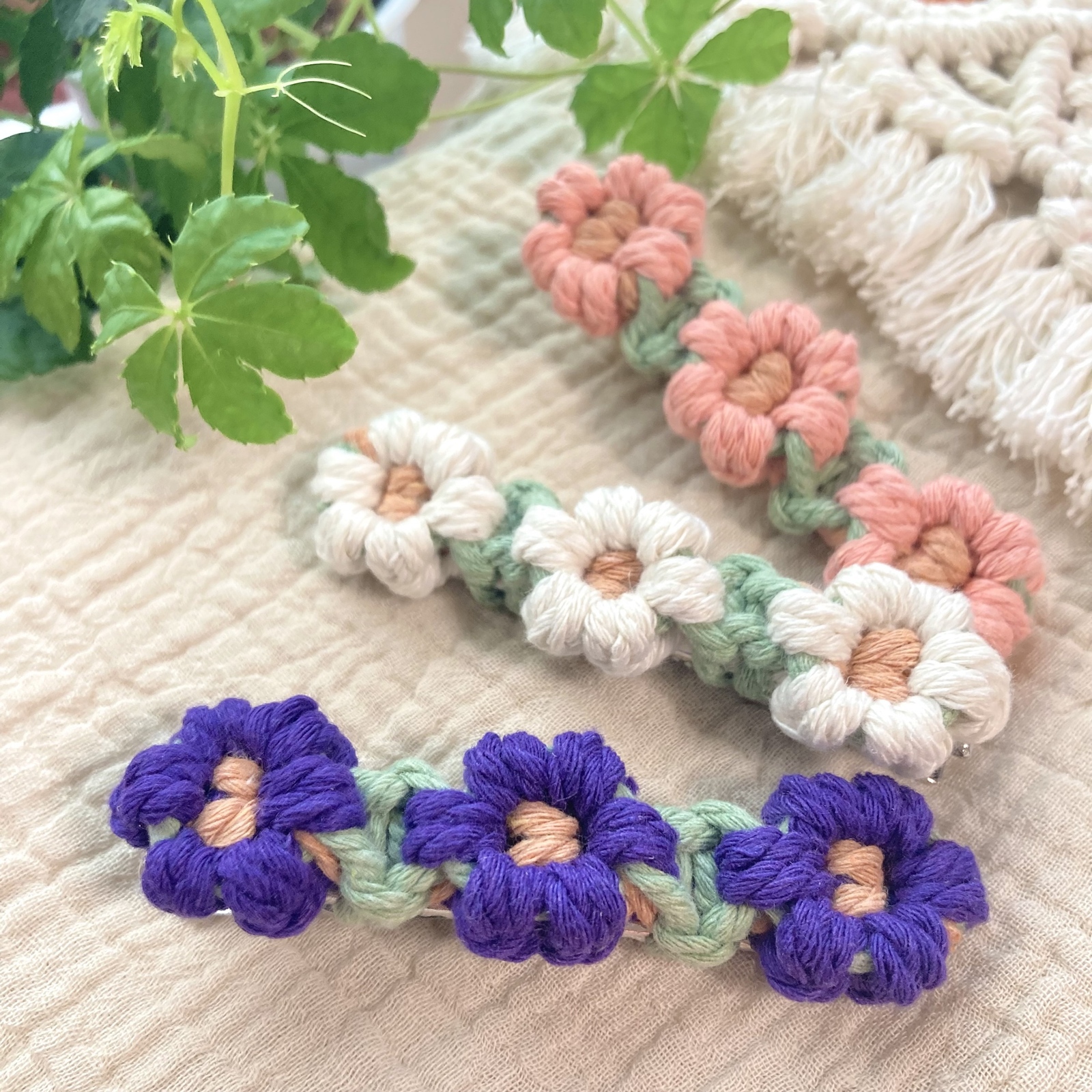 お花のヘアクリップ マクラメ ヘアアクセサリー - macramé shop