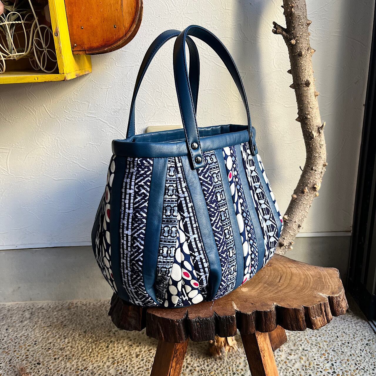 pas de calais 黒パッチワークレザーバッグ未使用品 革と古布のパッチワークバッグ（紺の革＋ゆかた生地など）No