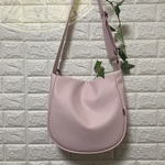 SALE撥水レザー最後のピンク１点SALE、エンボスLショルダー