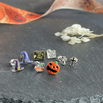 セール!  ハロウィン　ピアス　小粒です♪