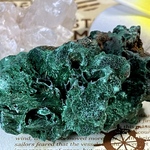 ベルベットマラカイト❁⃘　孔雀石　　ラフストーン　原石　放射状