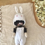 ウサ耳帽子のうさぎちゃん