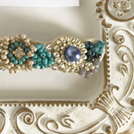 新作♡ 秋の実りのビーズ刺繍バレッタBlue
