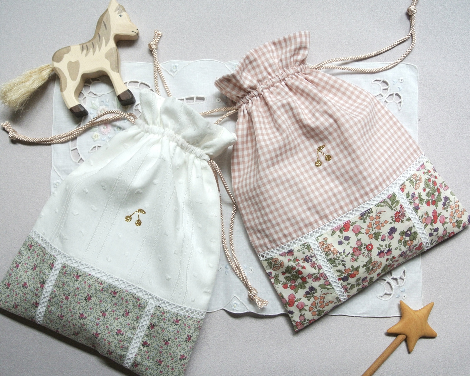 インド刺繍リボン エプロンワンピース - Le Precieux Souvenir