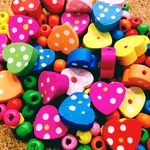 ◆さらにお得!! ハートビーズ増量中!! カラフル ウッドビーズ 木製 ハートモチーフ 丸玉小◆ハート30個+丸玉小100個