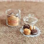 ガラスポットに入った小さめランタンクッキー