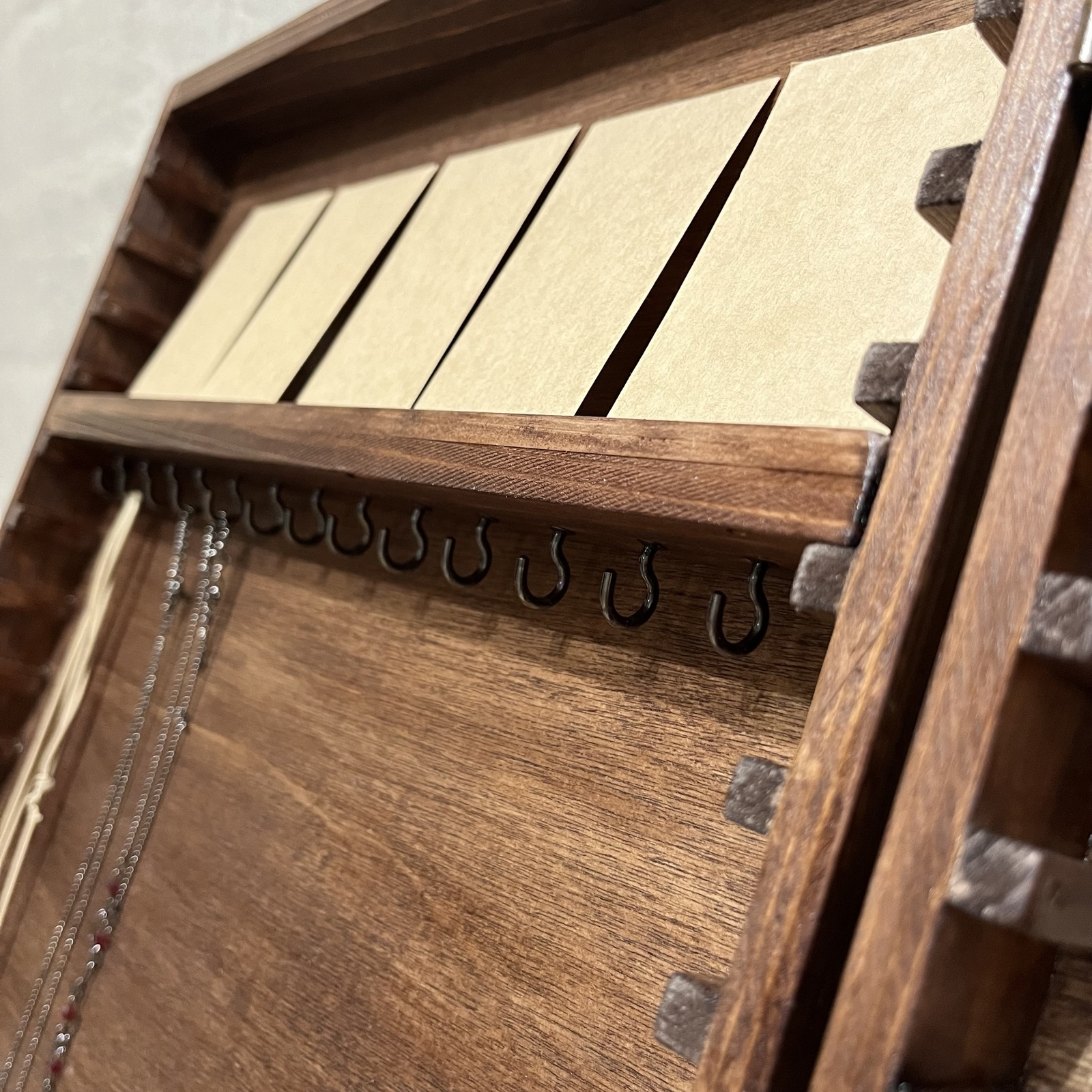 奥行き30mm】棚の高さを変えられるブック型什器Lサイズ／ディスプレイ