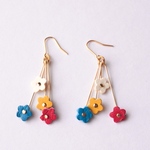 【新色】ぷち小花のカラフルレザー イヤリング　or 　ピアス　☆