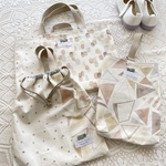 入園入学セット❤︎ニュアンスカラーのレッスンバッグ★オフホワイト★お道具箱も入る★体操着袋　お着替え袋　上履き入れ★お名前タグ付き　まるさんかくしかく　入園　入学準備　女の子　ランダムドット