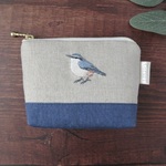 ゴジュウカラ刺繍の切り替えミニポーチ【ネイビーブルー】