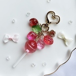 ロリポップキーホルダー🍓いちご