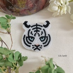 ビーズ刺繍のホワイトタイガー　※受注制作