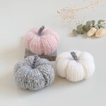 【秋早割10%OFF】ふんわり毛糸の手編みかぼちゃ　3個セット　ピンクｘグレー