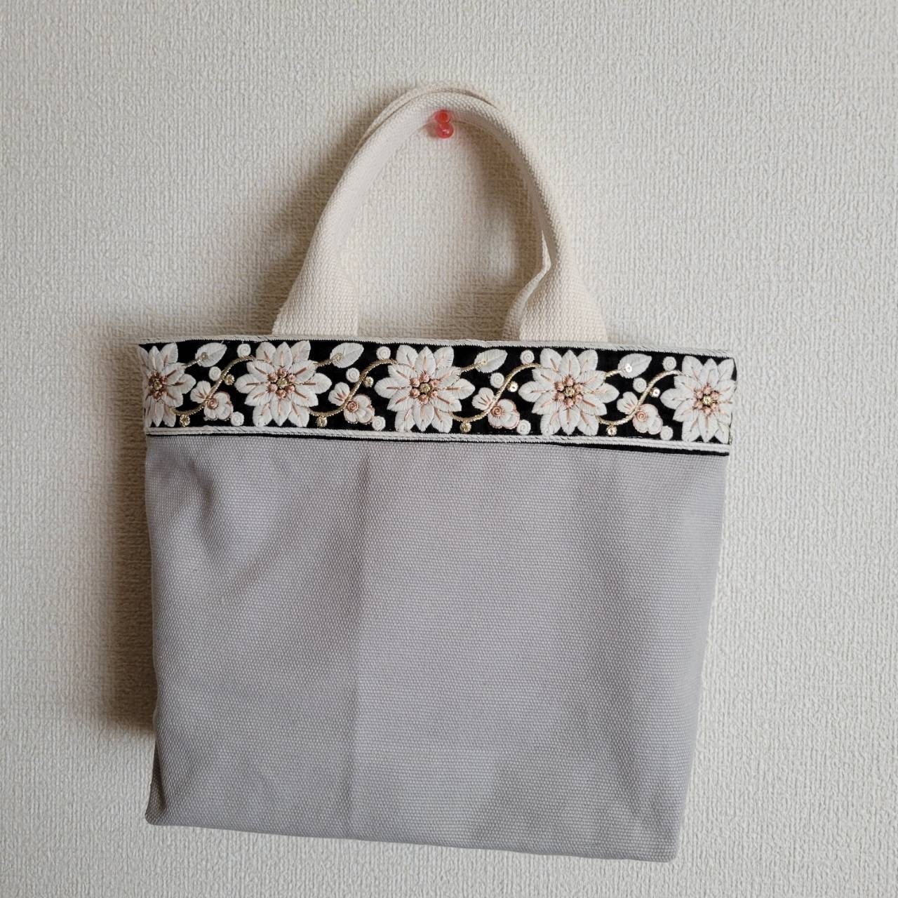 インド刺繍ハイクラスホワイト　トートバッグ　ハンドメイド maxresdefault.jpg