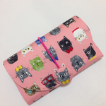 ねこならべ柄☆18ポケット ハニカムカードケース