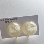 白い紫陽花が夏らしいイヤリング