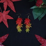 [再販]  紅葉(もみじ)のフックピアス