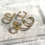 1セットのみ(283⑥)イヤーカフ 4個セット　　ゴールドカラー
