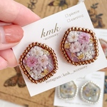 ピアス　イヤリング　ビーズ刺繍　ピンク　五角形　レジン　レジンアクセサリー　レジンアクセ　レジンピアス　レジンイヤリング　ドライフラワー　刺繍ピアス　刺繍イヤリング