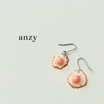 ⌘ ミニチュア  目玉焼き 半熟タイプコショウ付き ⌘ ピアス　