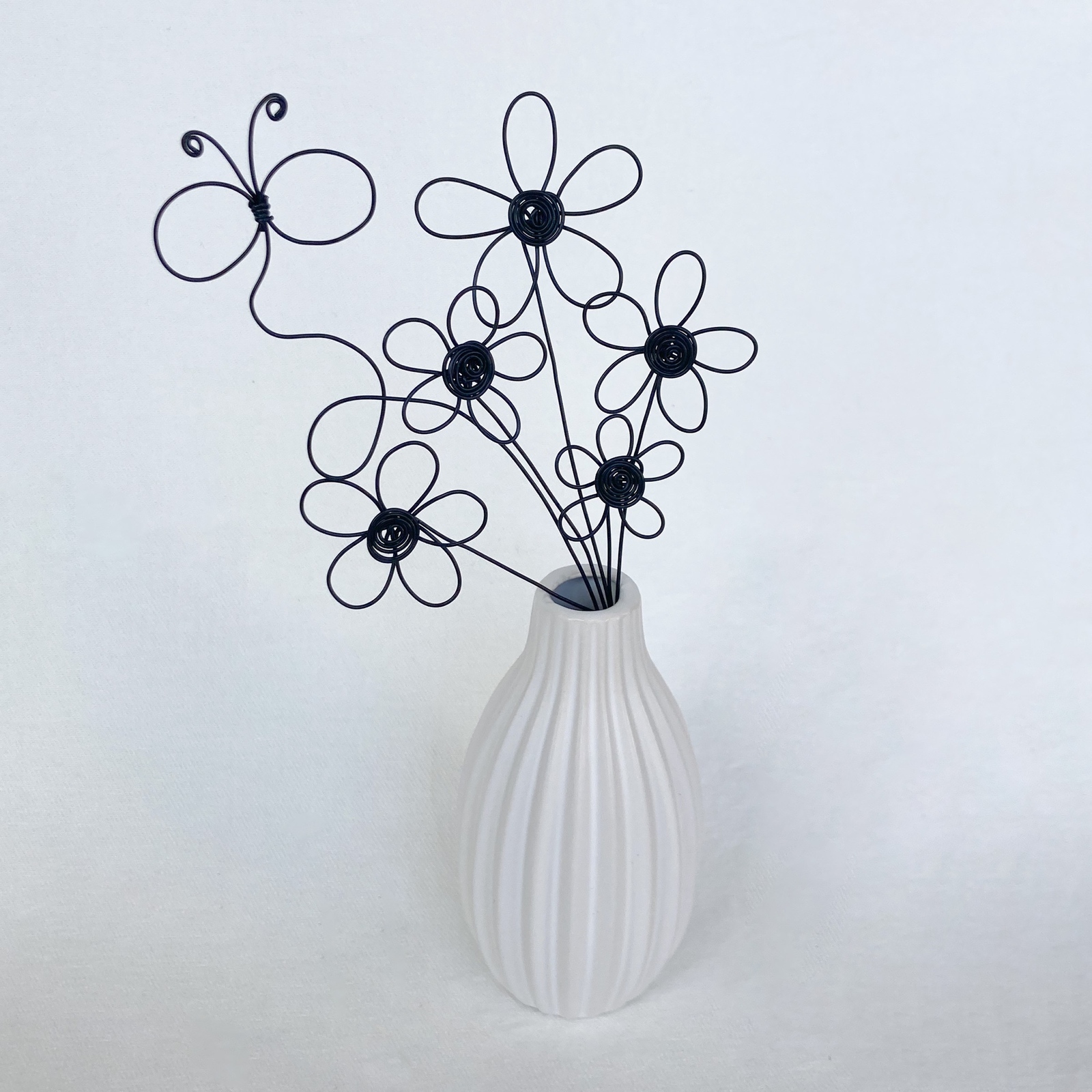 いろいろなお花と葉っぱのスワッグ ワイヤークラフト ワイヤーアート