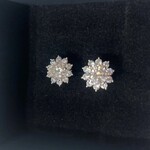 モアッサナイト　0.3/0.5/1ct フラワー　ピアス  　モアサナイトle01f2ei　
