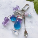 猫ちゃんチャーム付♡  blue＆purple♬.*ﾟクリームソーダキーホルダー