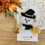 🧙‍♀️ホウキに乗ったハロウィンビションちゃん🐻‍❄️🎃ブローチ