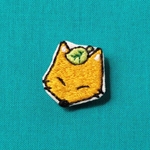 〈SALEの〉きつねの刺繍ブローチ