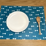 30㎝×40㎝ 撥水ラミネート加工のランチョンマット（リボン　ターコイズ）