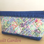 **LIBERTY** たっぷり入るペンケース **A