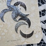 【2個】21.5×12mm/シルバー/三日月コネクターチャーム