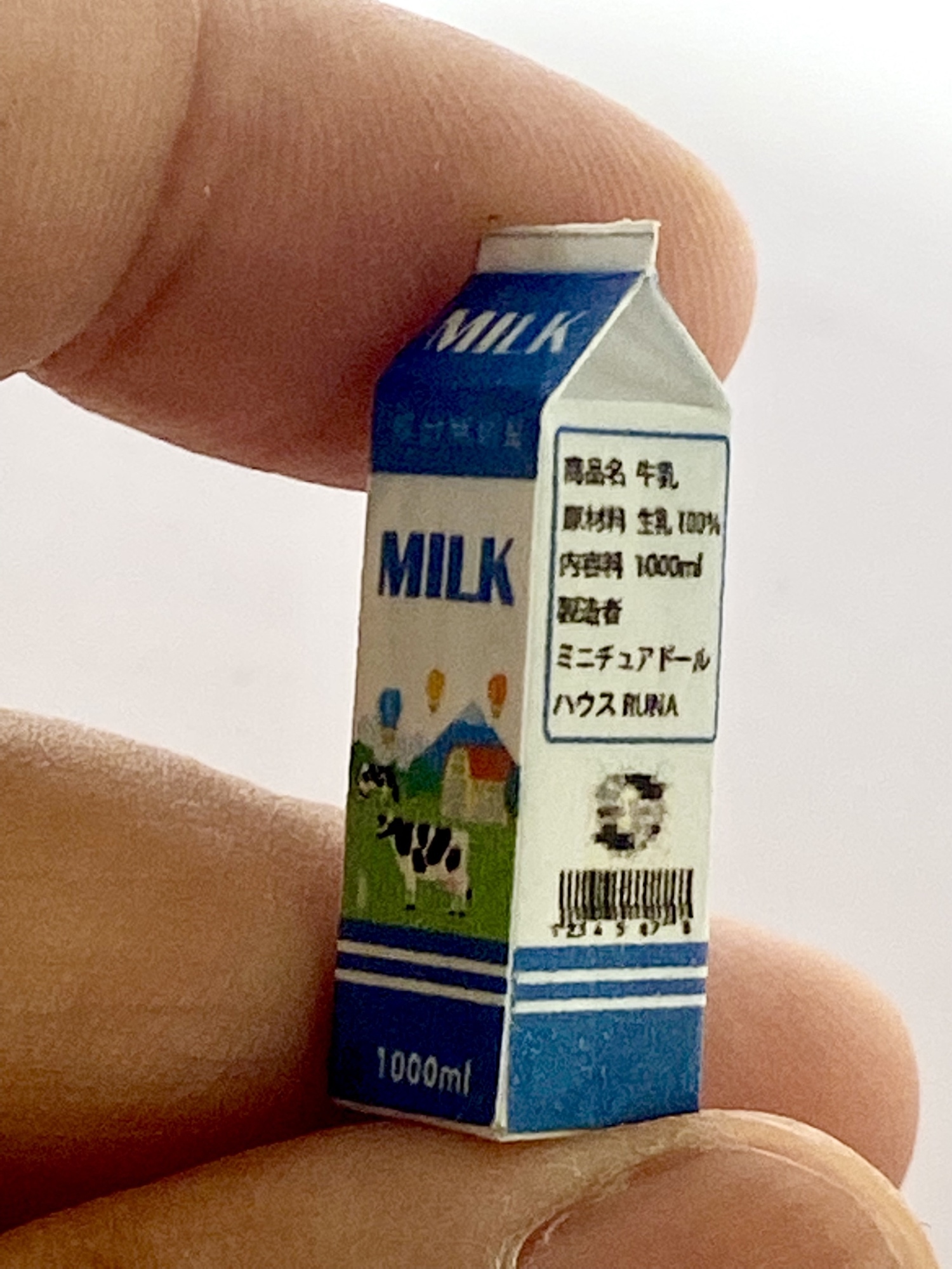 ミニチュア牛乳パック 約6cm