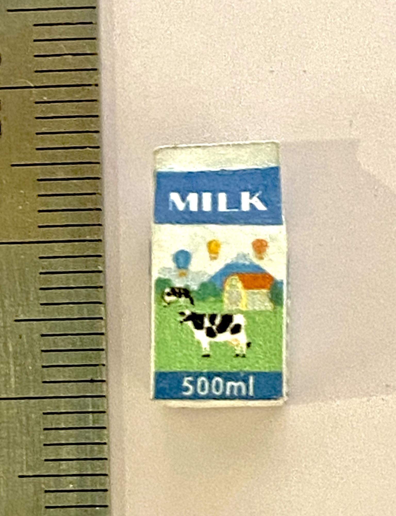 ミニチュア牛乳パック 約6cm ミニチュア牛乳パック500mlサイズ - ミニチュアドールハウス RU