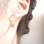 【送料無料】クラッシュシェル×蝶々ピアス♡ 