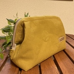 ワイヤーポーチ👝　コスメポーチ
