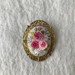 リネンと刺繍のバラの立体刺繍のヘアゴム orブローチ2　ブラック
