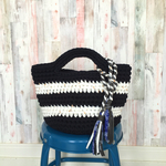 マリンなボーダー手編みバッグ