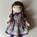 エプロンの女の子　(24㎝)