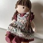 エプロンの女の子　(24㎝)