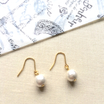 送料無料☆6mm コットンパールの一粒ピアス ホワイト