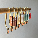 【真鍮と本革のキーホルダー＊手縫いキーリング】タンニンなめし革使用・鍵・ギフト・母の日