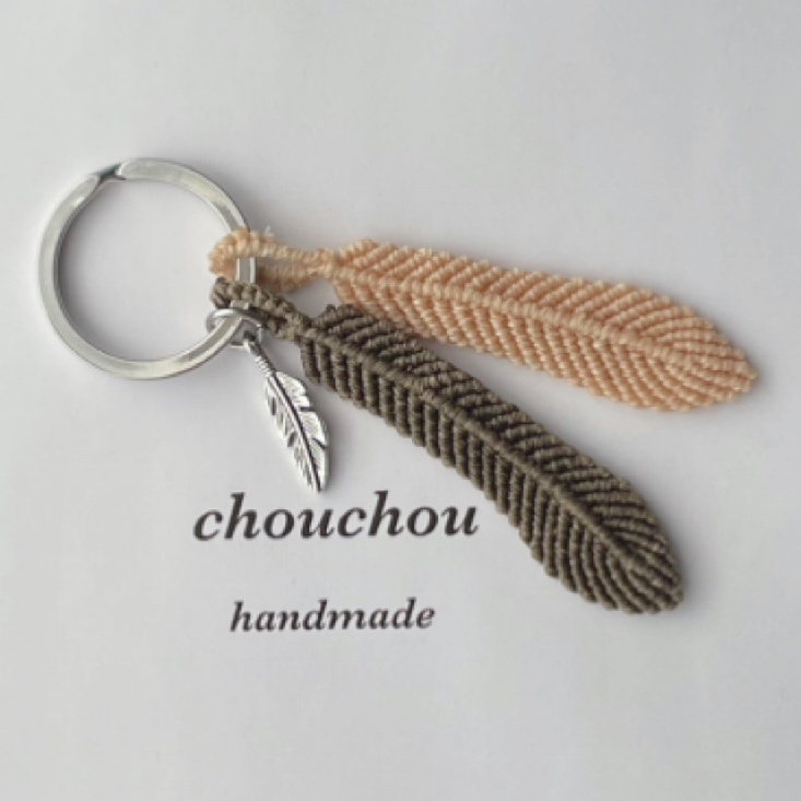 マクラメ編み フェザー キーリング - chou chou（シュシュ） | minne