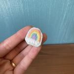 パステルカラー 虹ブローチ