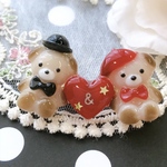 ミー&マイ ワンちゃん ブローチ［犬　動物　ベレー帽　赤　ハット　蝶ネクタイ　リボン　黒　宝　アンド　塚　ハート　星　ガール　組　］