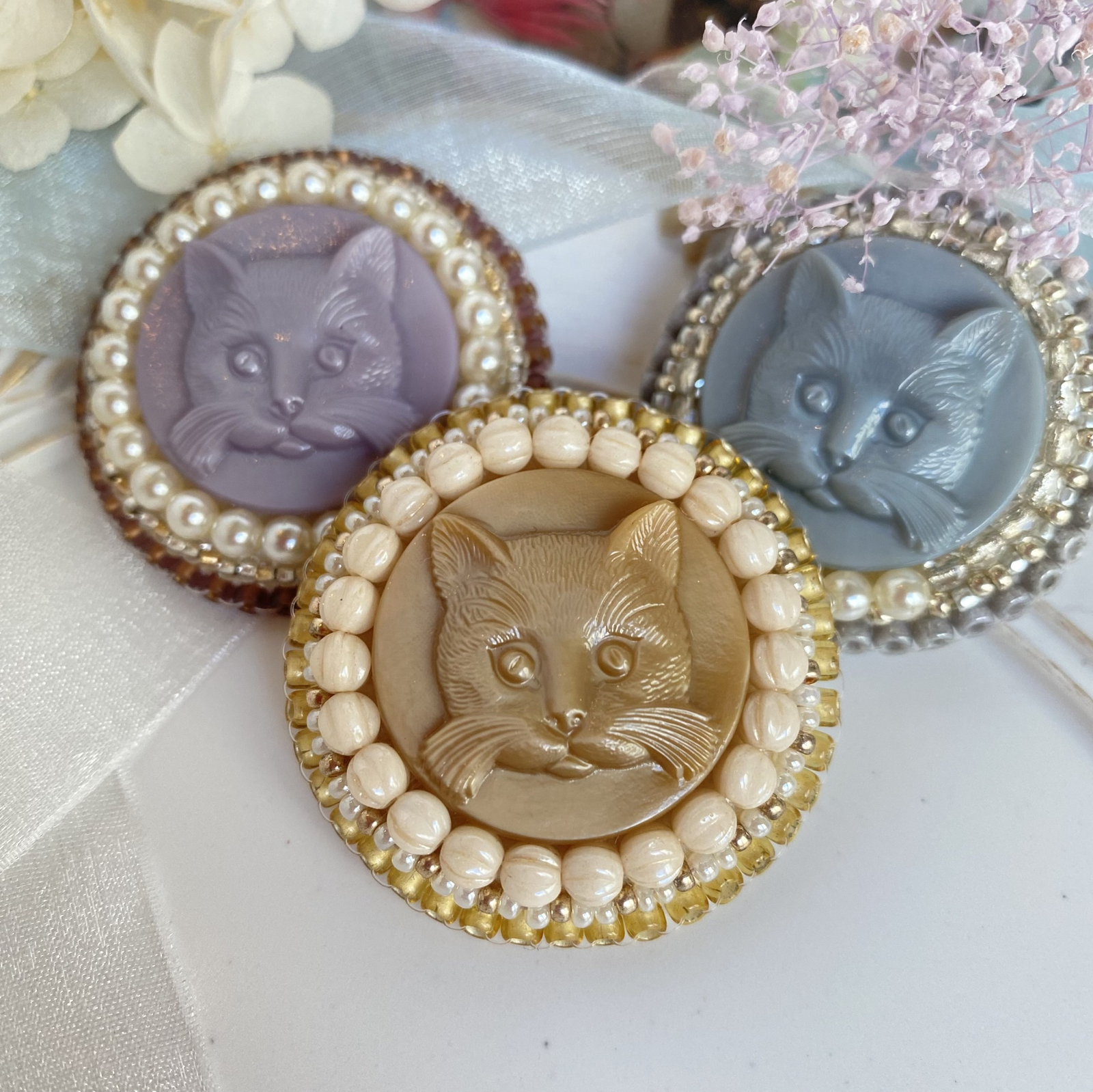 チェコガラス 猫 - コサージュ・ブローチの人気通販 | minne