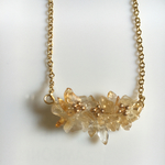 天然さざれ石のフラワーネックレス