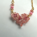 さざれ石のフラワーネックレス