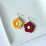 レトロなお花ピアス　イエロー×レッド