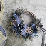 Lune Bonheur＜nostalgie bleue＞＊受注制作＊クリスマスリース＊ハーフムーンリース＊ウィンターリース＊冬＊秋＊プリザーブドフラワー＊お花＊ギフト＊結婚祝い＊新築祝い＊クリスマス